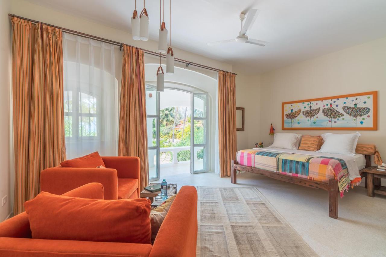 לינה וארוחת בוקר Kinondo Zumzum Beach House מראה חיצוני תמונה