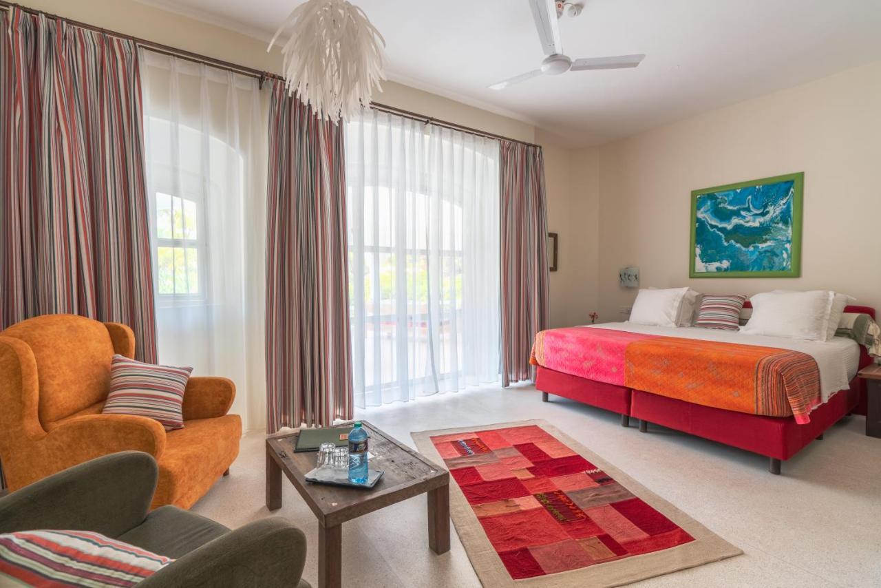 לינה וארוחת בוקר Kinondo Zumzum Beach House מראה חיצוני תמונה